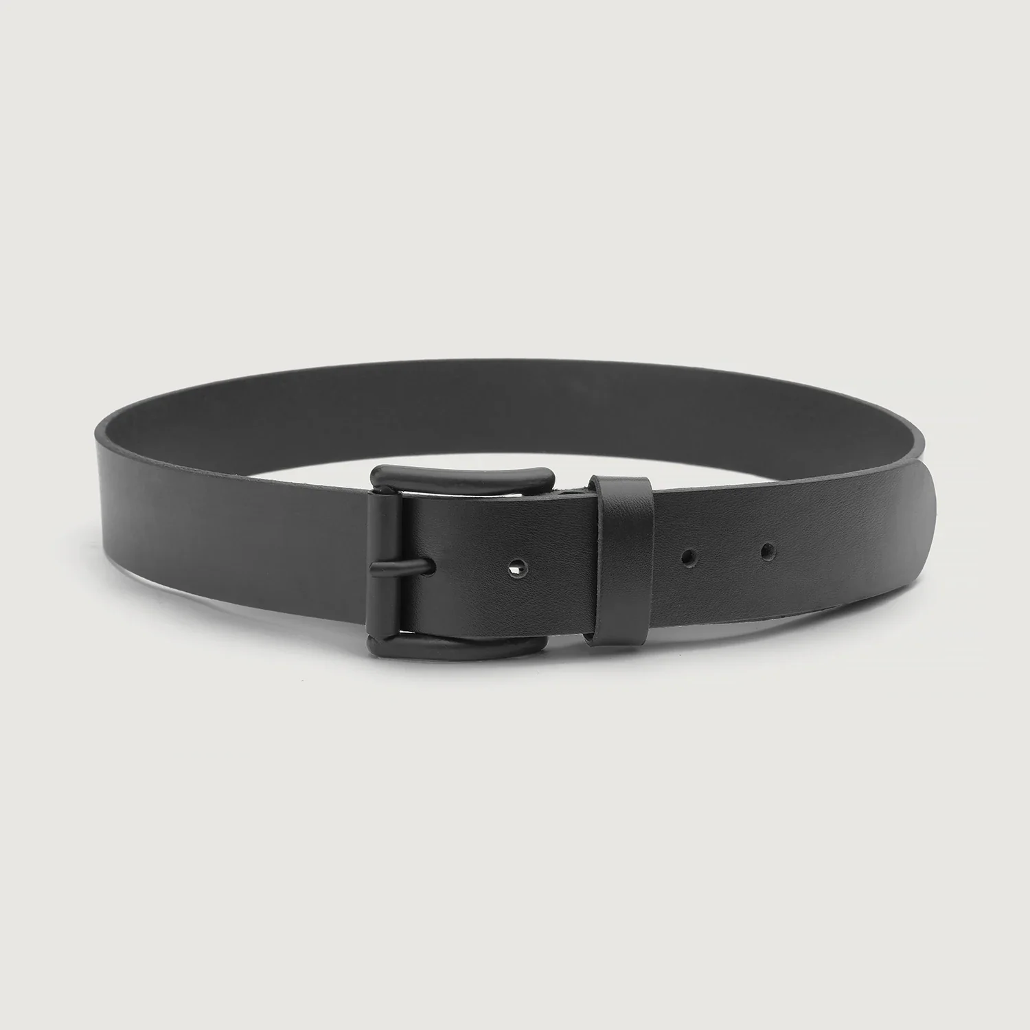 Allan_Black_Leather_Casual_Belt_Standard-2-1694193499723_35cc64eb-8a36-48b3-9618-c6168d6c93f9 Allan Black Leather Casual Belt - Image 1